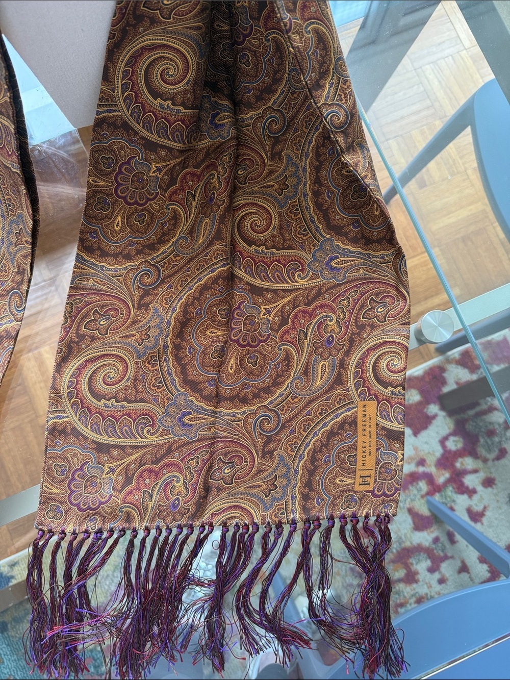 Hickey Freeman Vintage Unisex Silk Paisley Scarf w/Long Fringe Crafted in Italy. - Picture 5 of 7